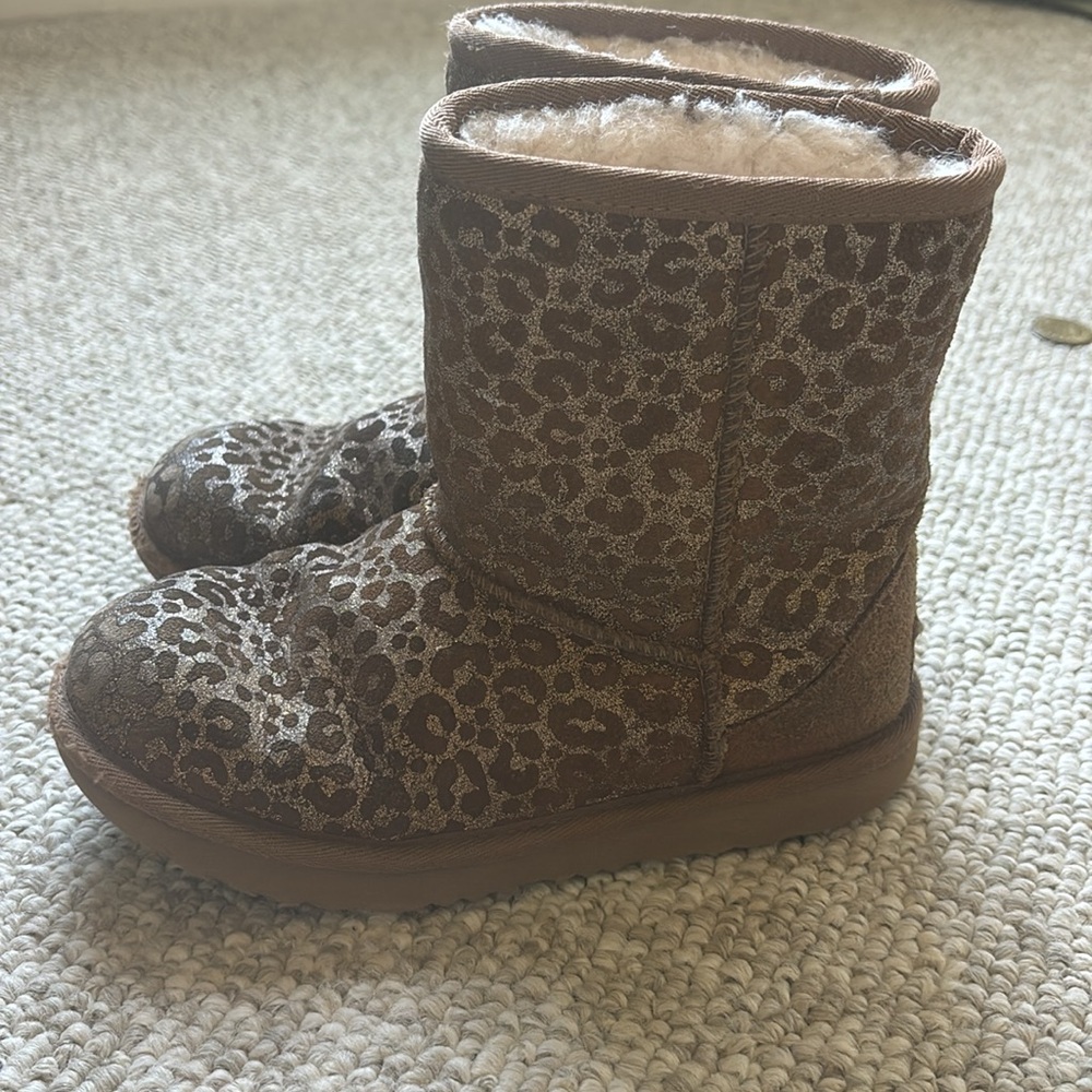 Girls Cheetah Uggs